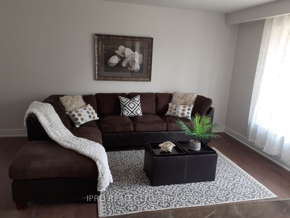 835 Forestwood Dr