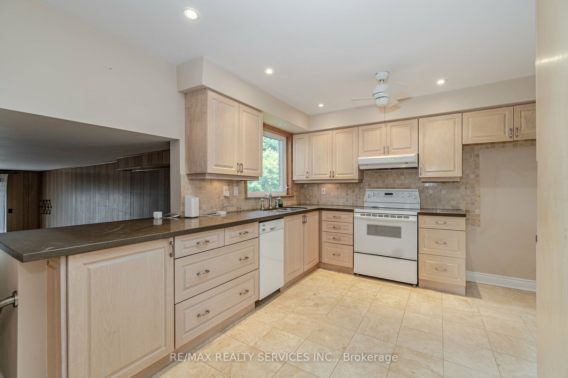 402 Bartley Bull Pkwy