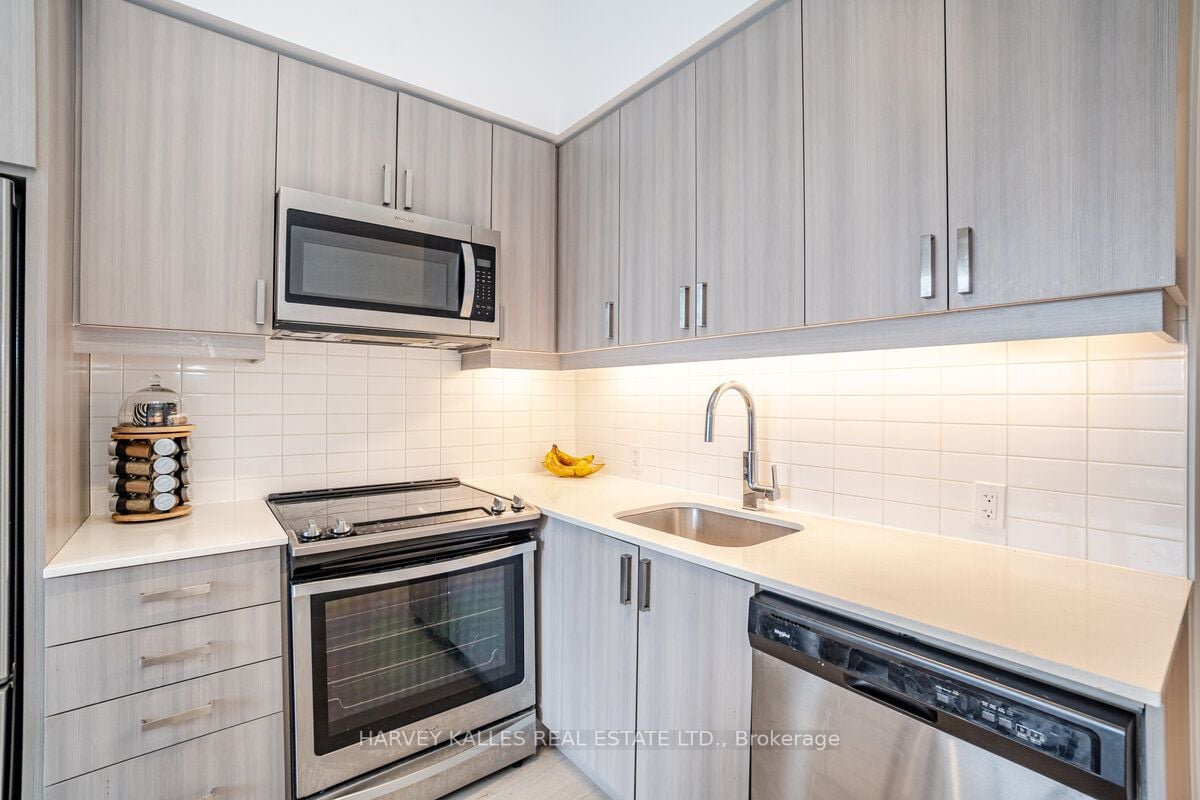 8 Nahani Way, #505