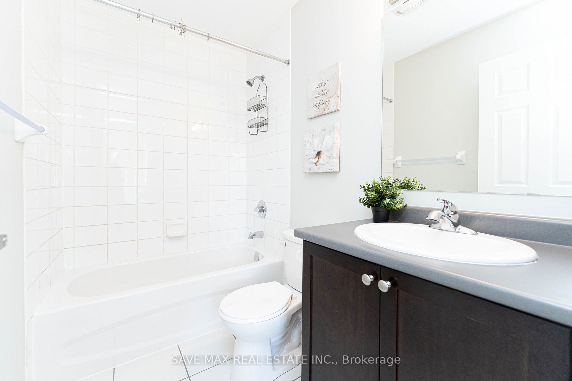 54 Sky Harbour Dr E, #404