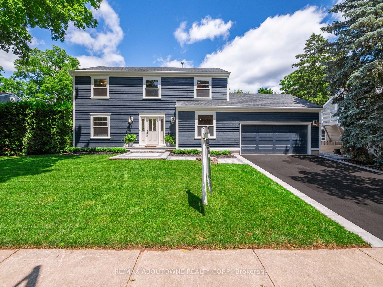 33 Harbourside Crt
