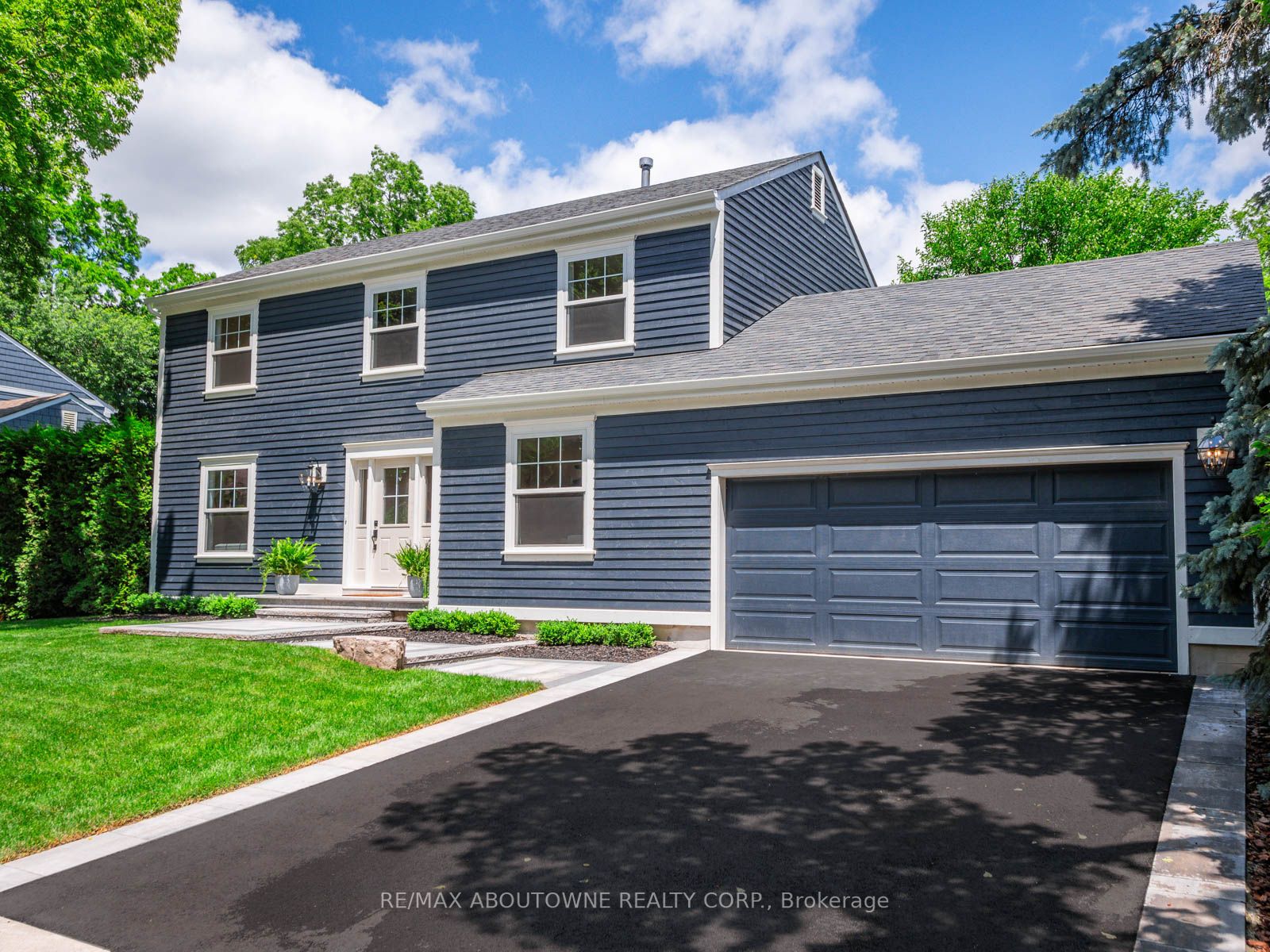 33 Harbourside Crt