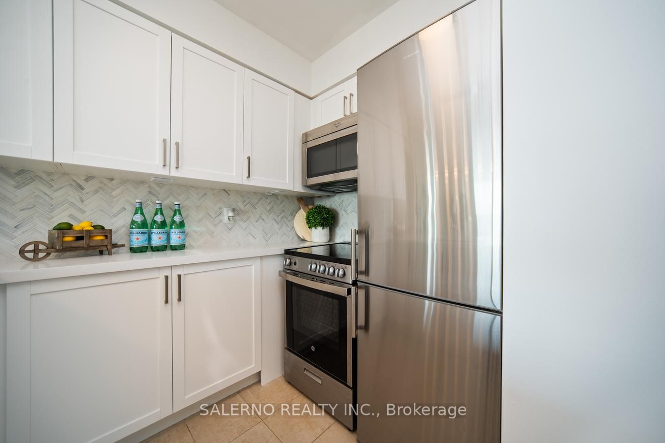2121 Lakeshore Blvd W, #1003