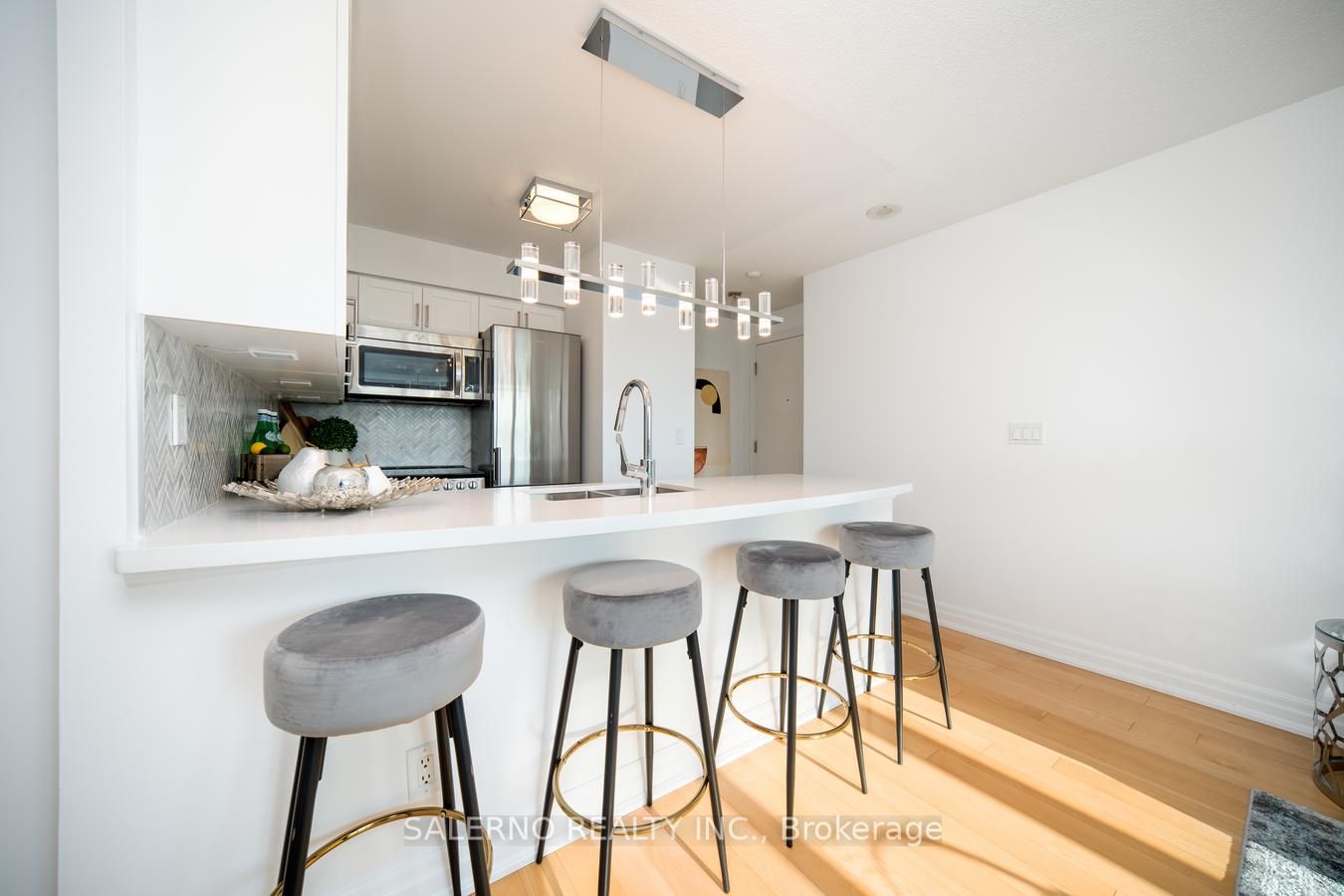 2121 Lakeshore Blvd W, #1003