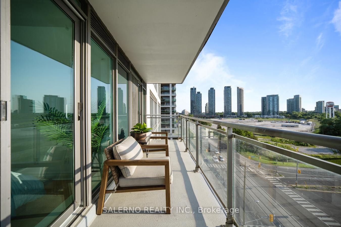 2121 Lakeshore Blvd W, #1003