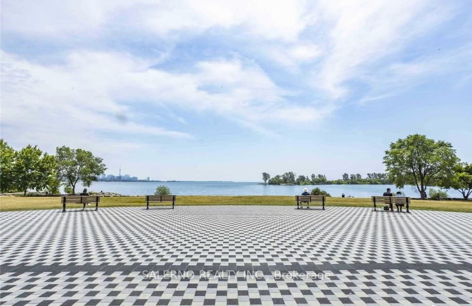 2121 Lakeshore Blvd W, #1003