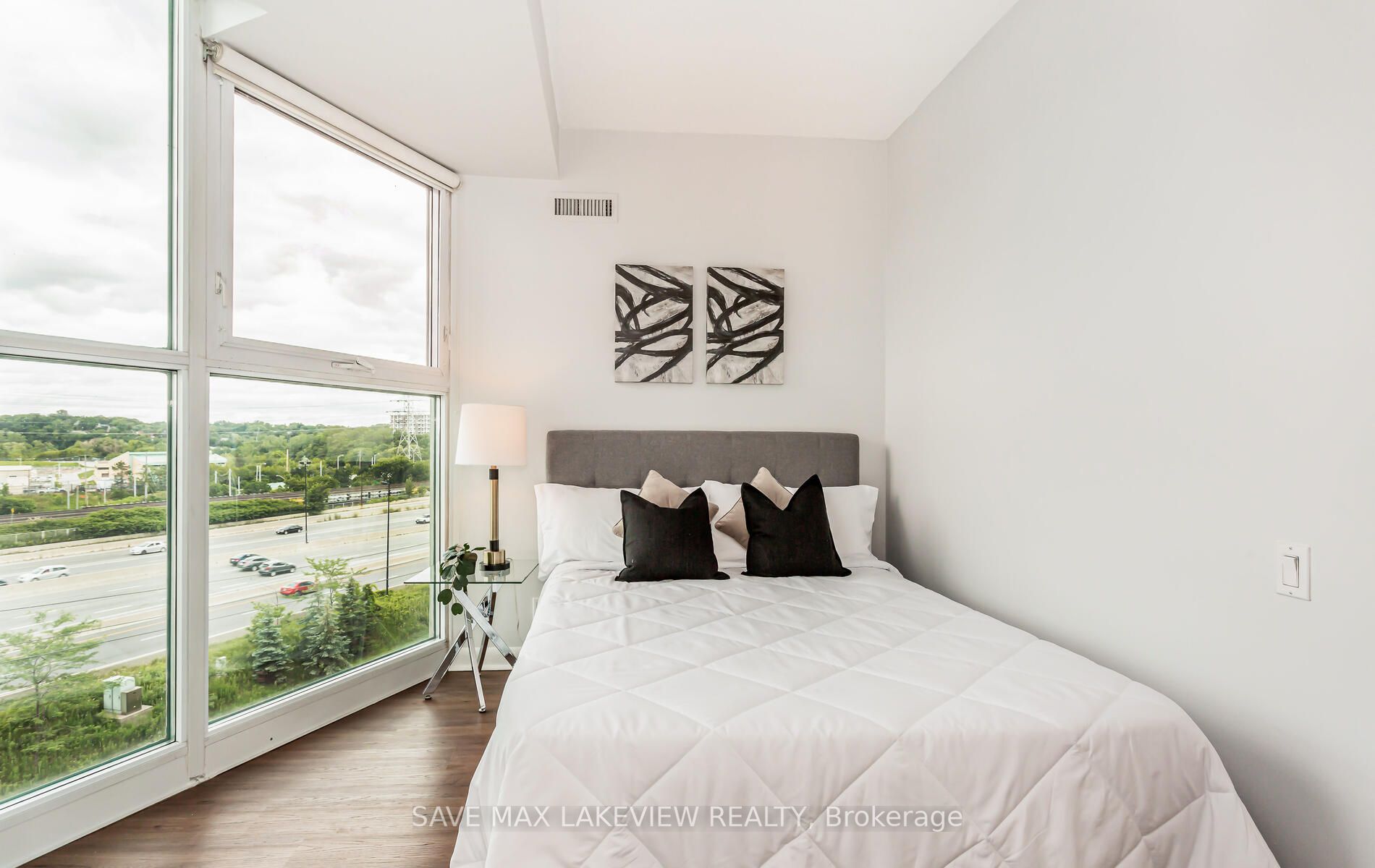 2067 Lake Shore Blvd W, #601