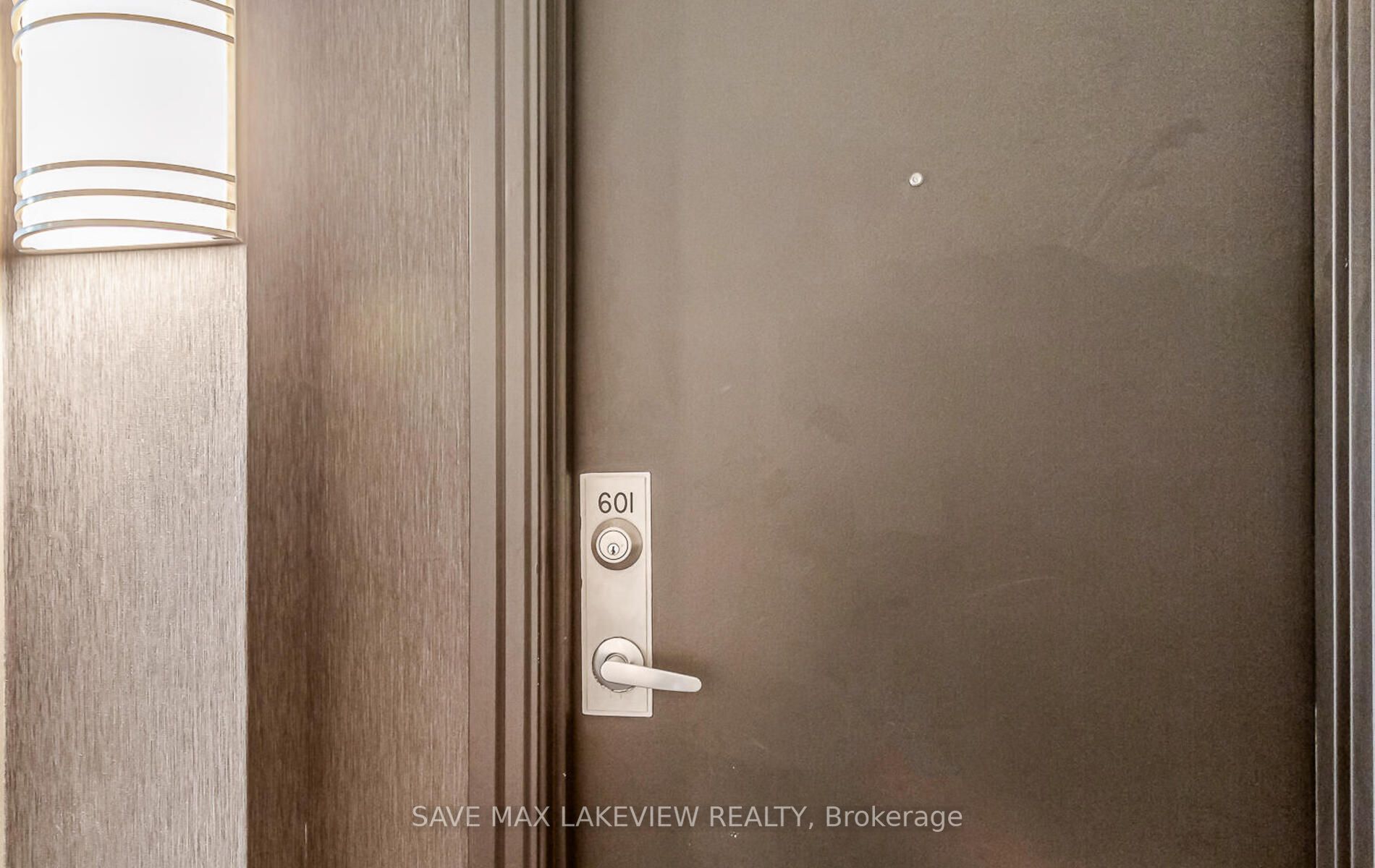 2067 Lake Shore Blvd W, #601