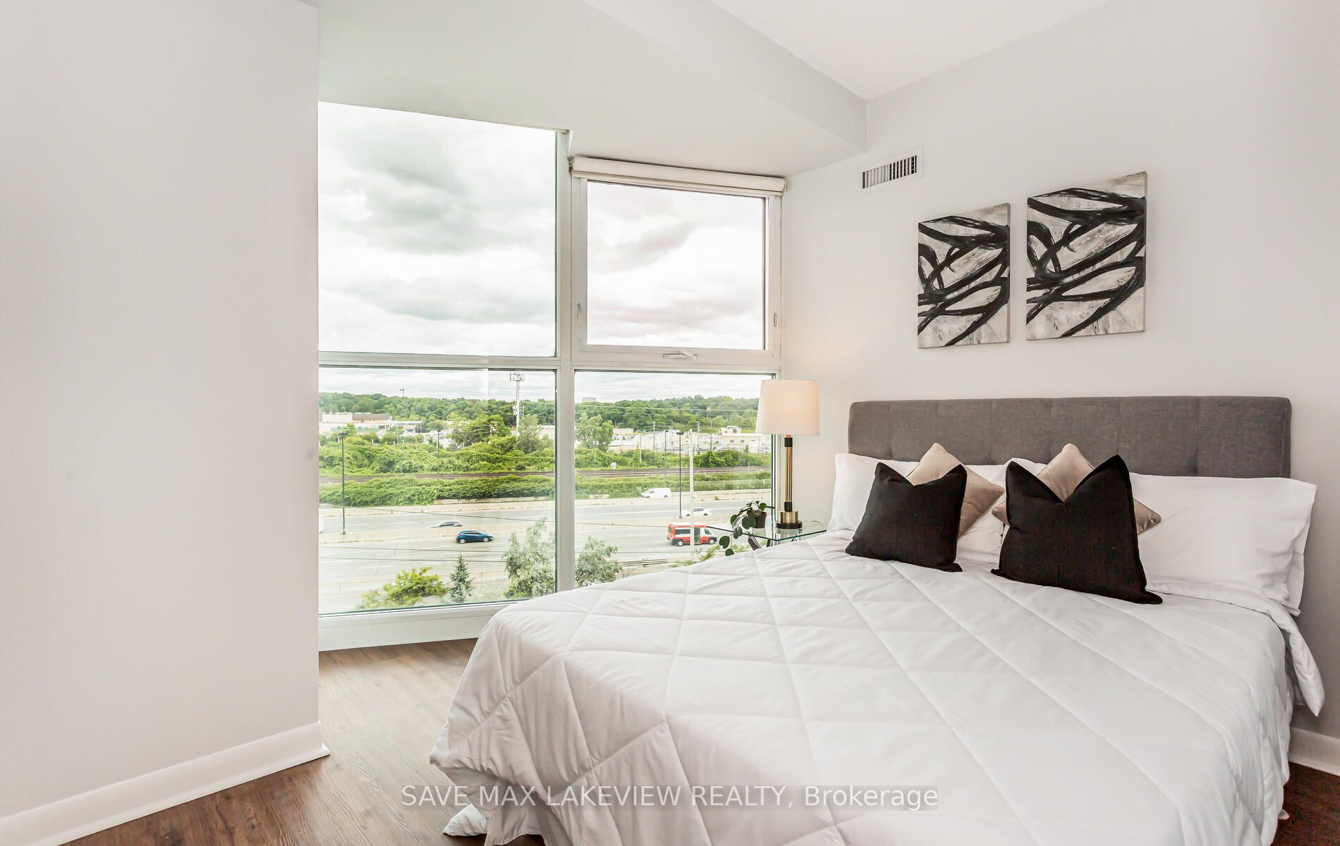 2067 Lake Shore Blvd W, #601