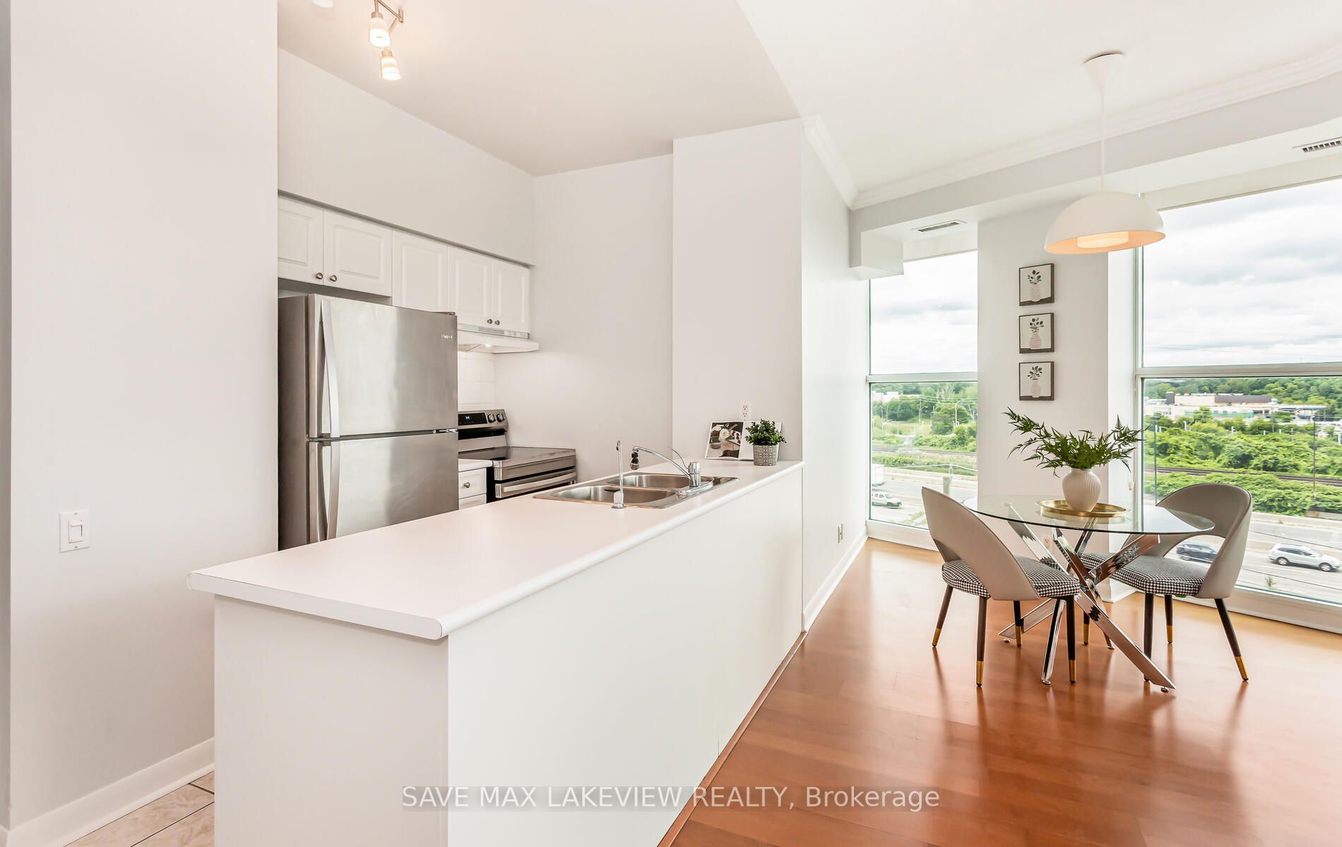 2067 Lake Shore Blvd W, #601