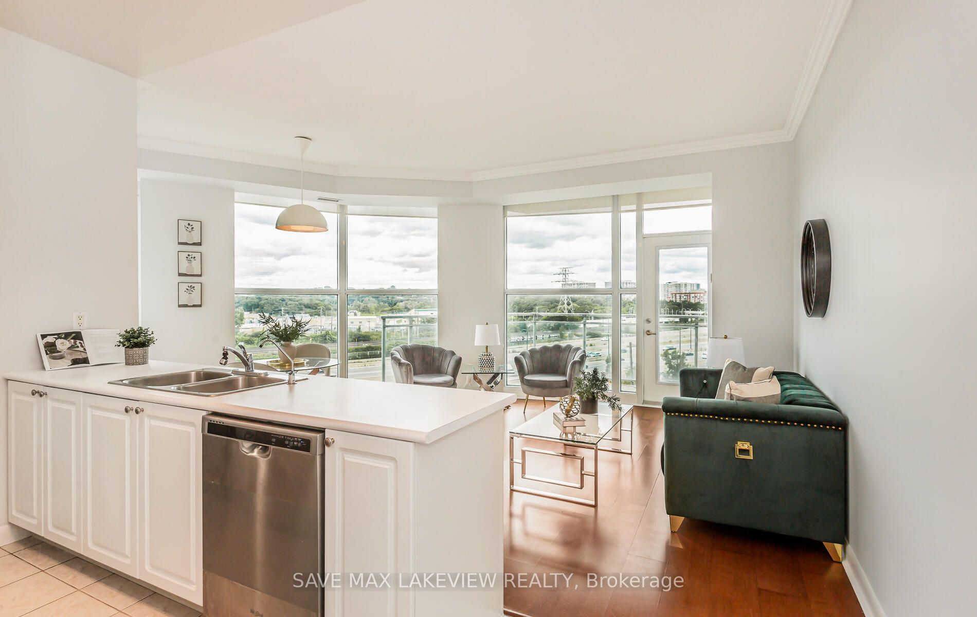 2067 Lake Shore Blvd W, #601