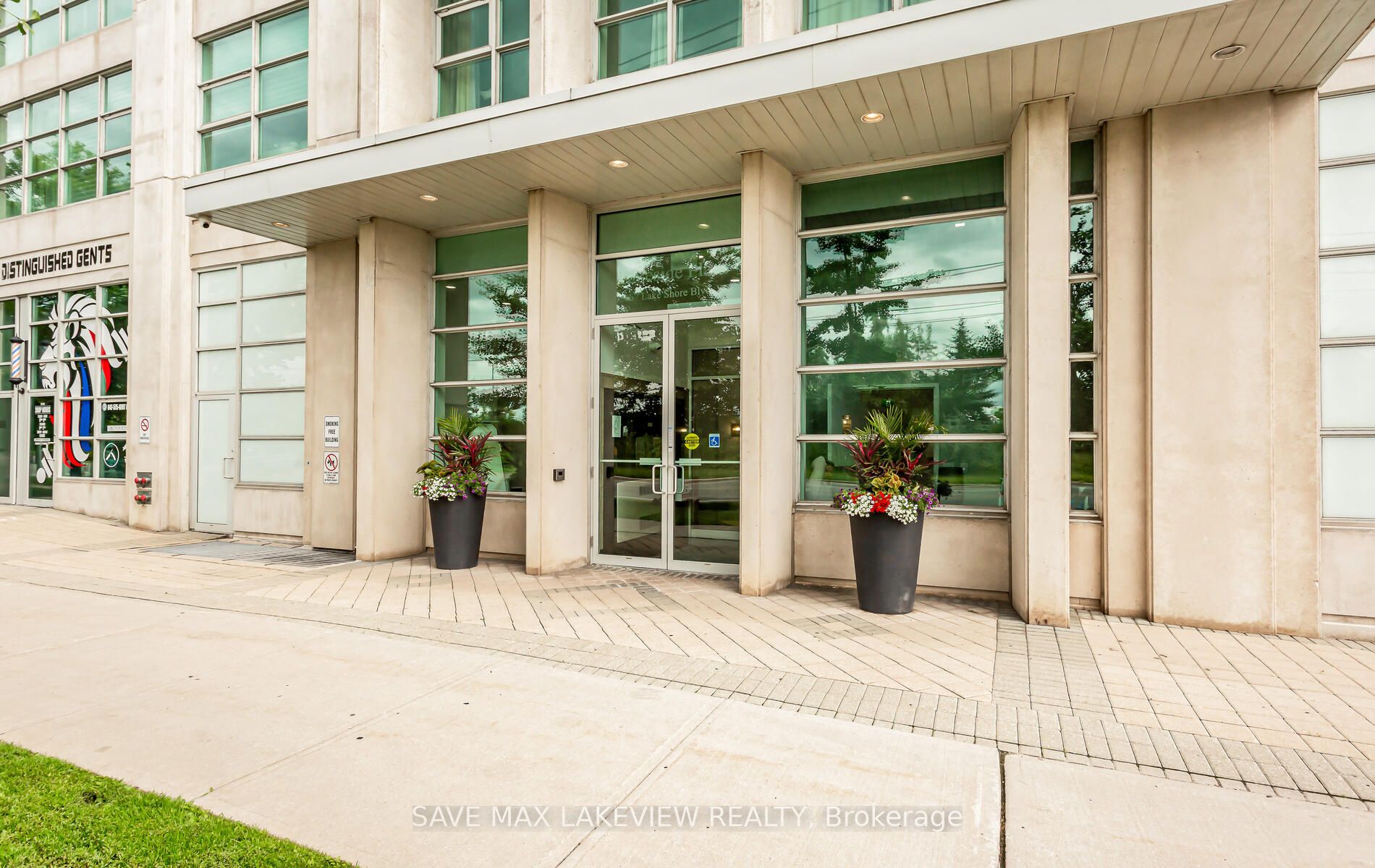 2067 Lake Shore Blvd W, #601
