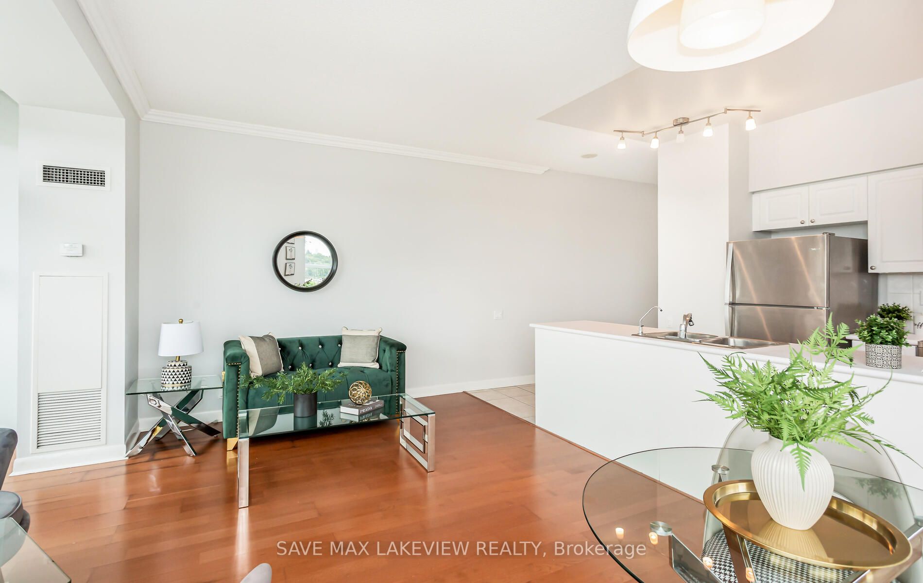 2067 Lake Shore Blvd W, #601
