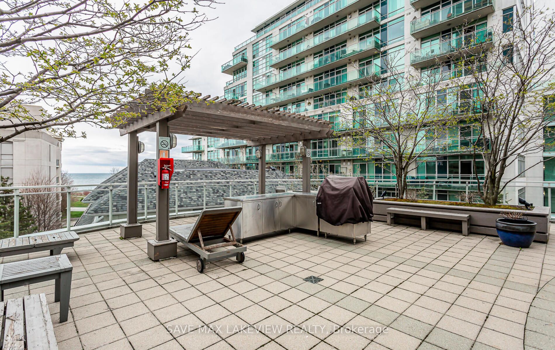 2067 Lake Shore Blvd W, #601