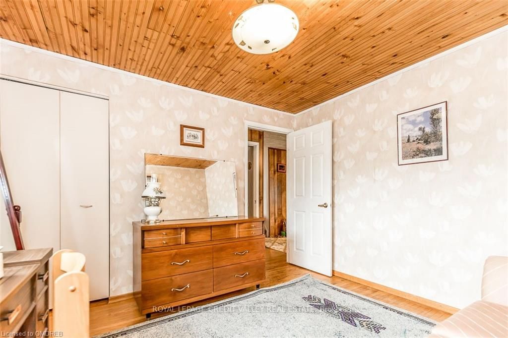 33 Roberts Cres
