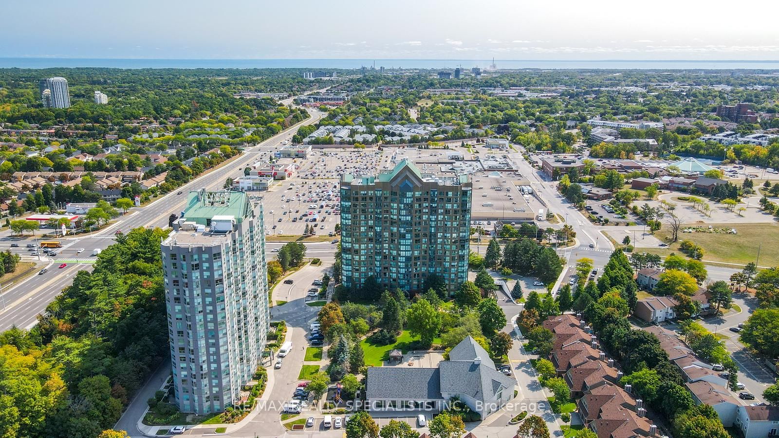 2177 Burnhamthorpe Rd W, #402