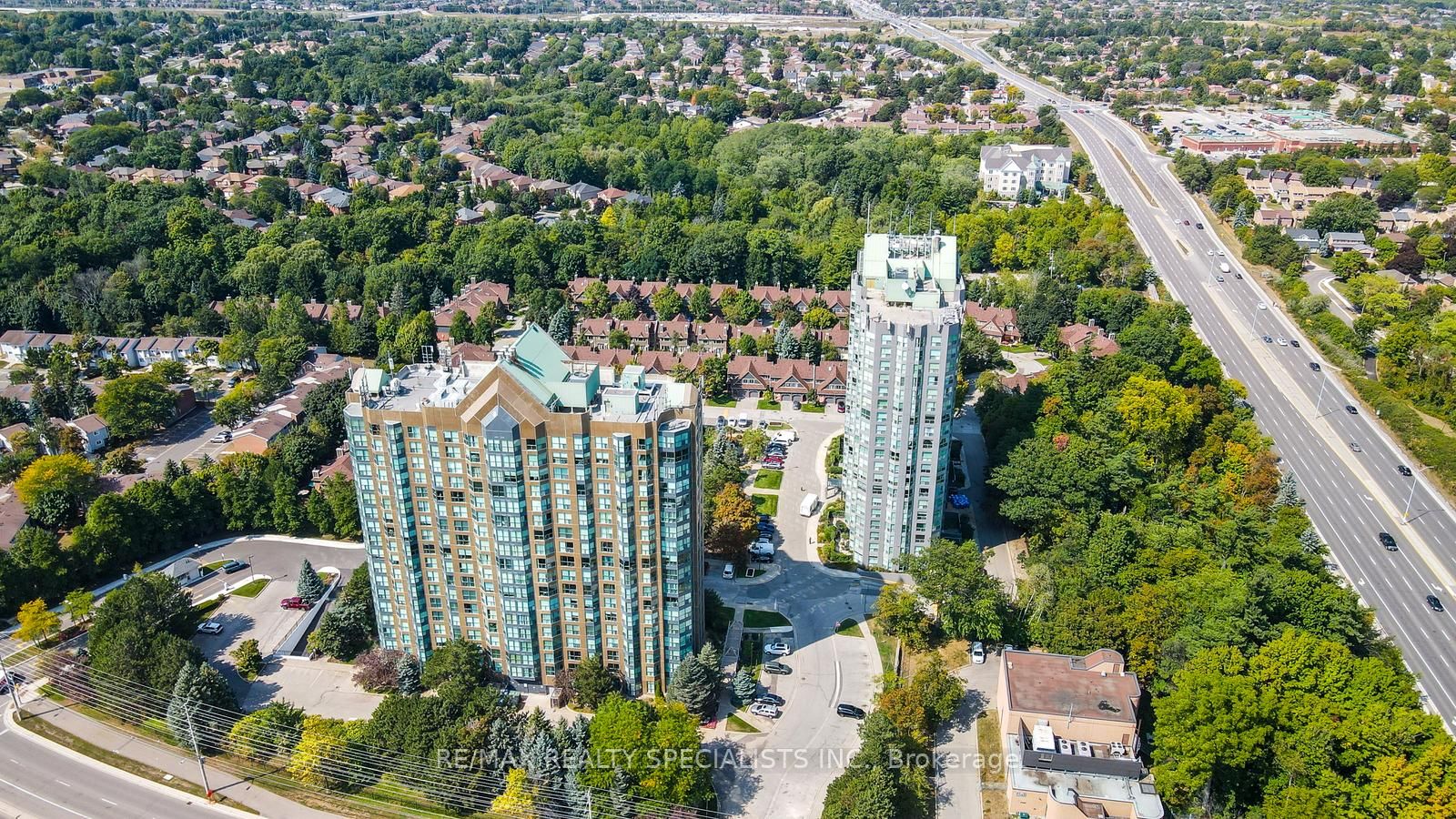 2177 Burnhamthorpe Rd W, #402