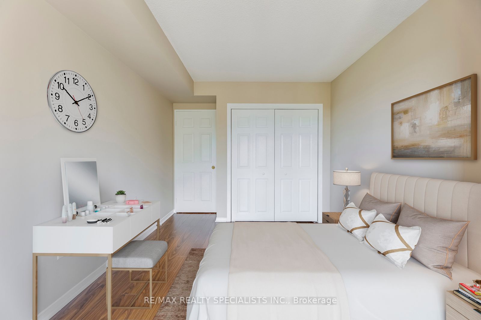 2177 Burnhamthorpe Rd W, #402