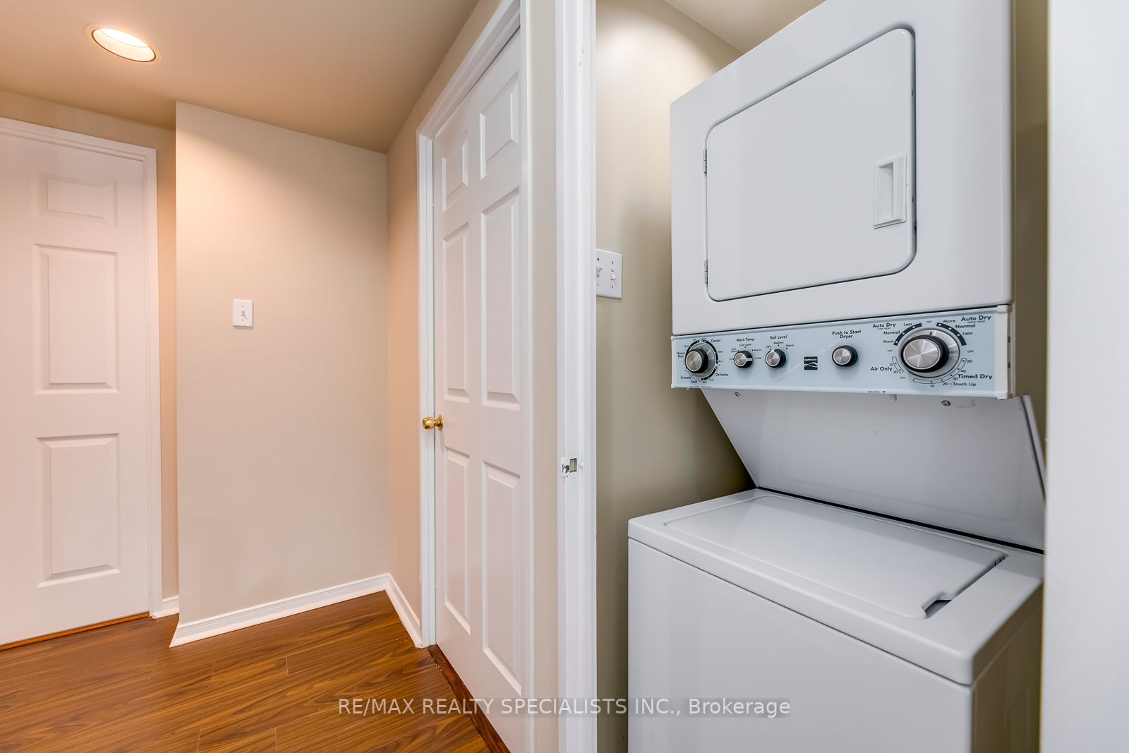2177 Burnhamthorpe Rd W, #402