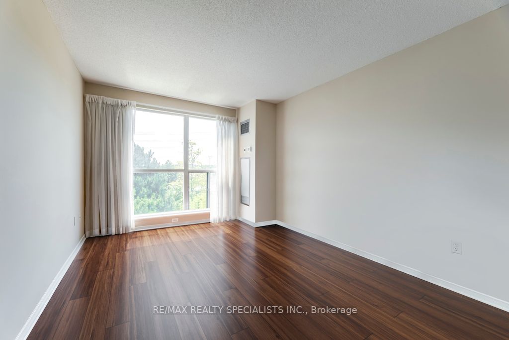 2177 Burnhamthorpe Rd W, #402