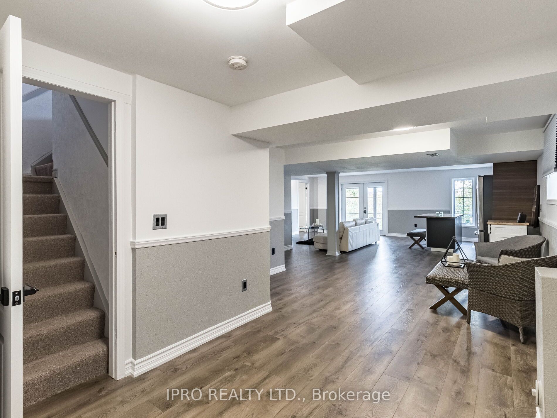 55 Stoneylake Ave