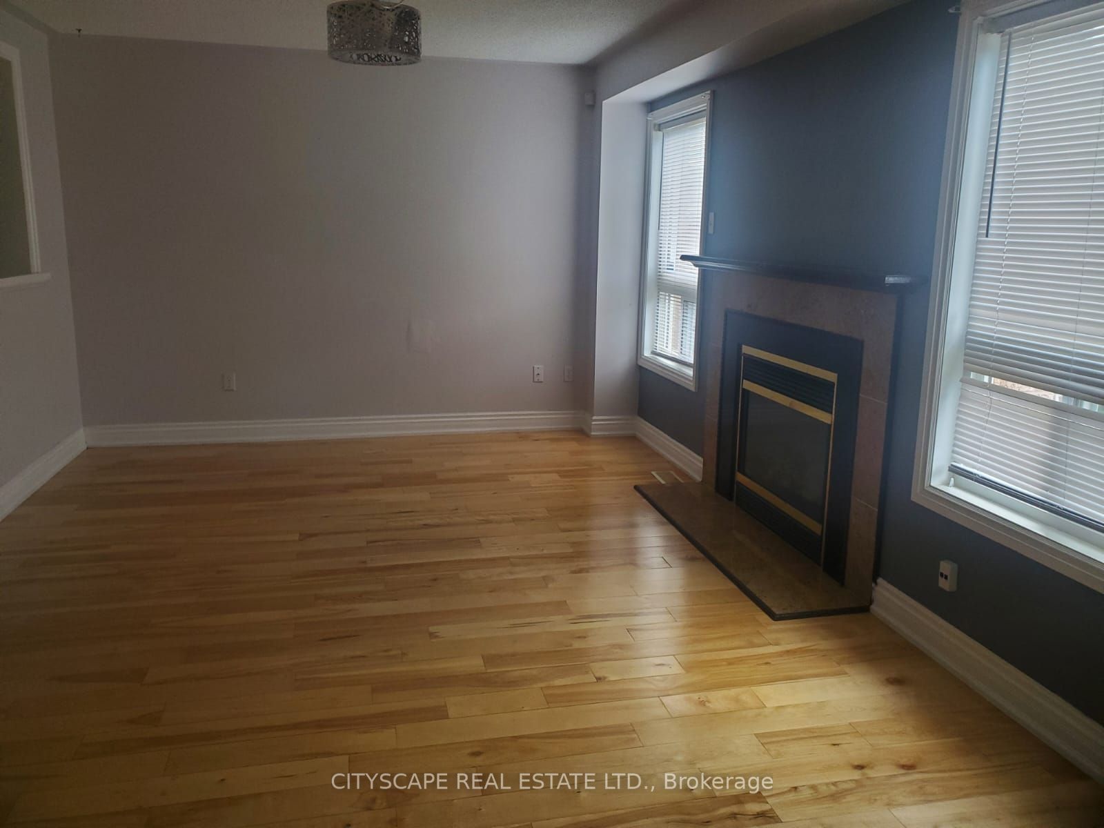 34 Dunure Cres