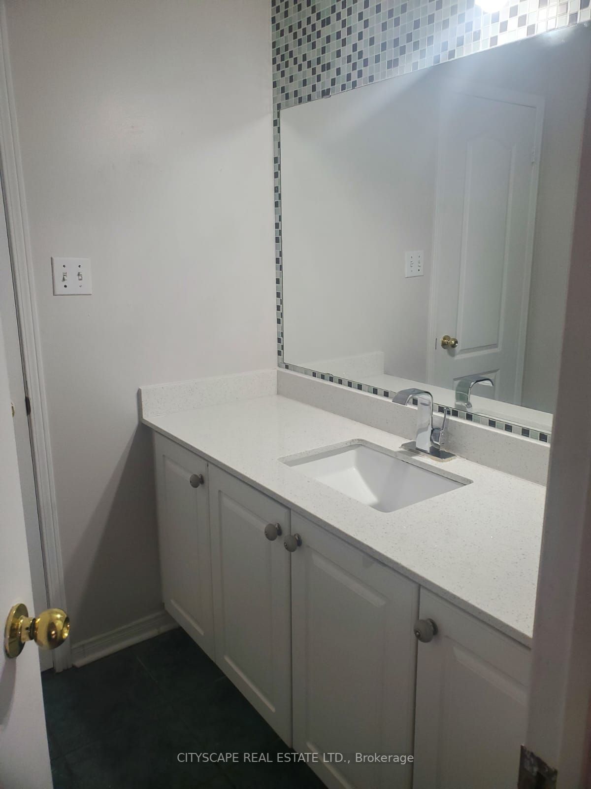 34 Dunure Cres