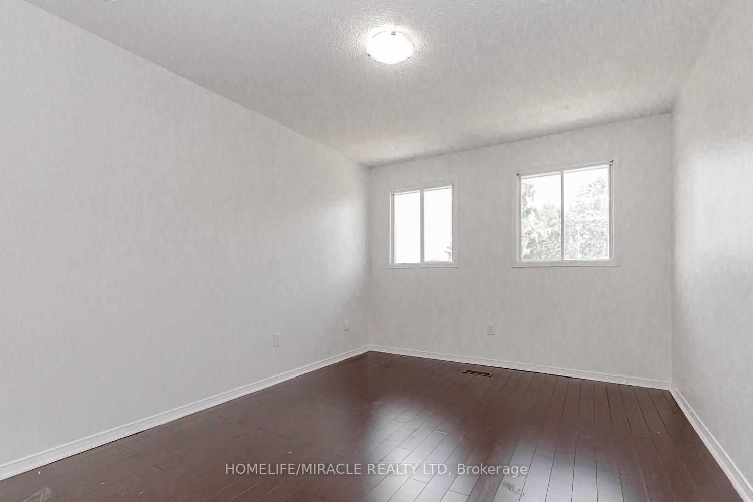 44 Leatherhead Court, #Upper
