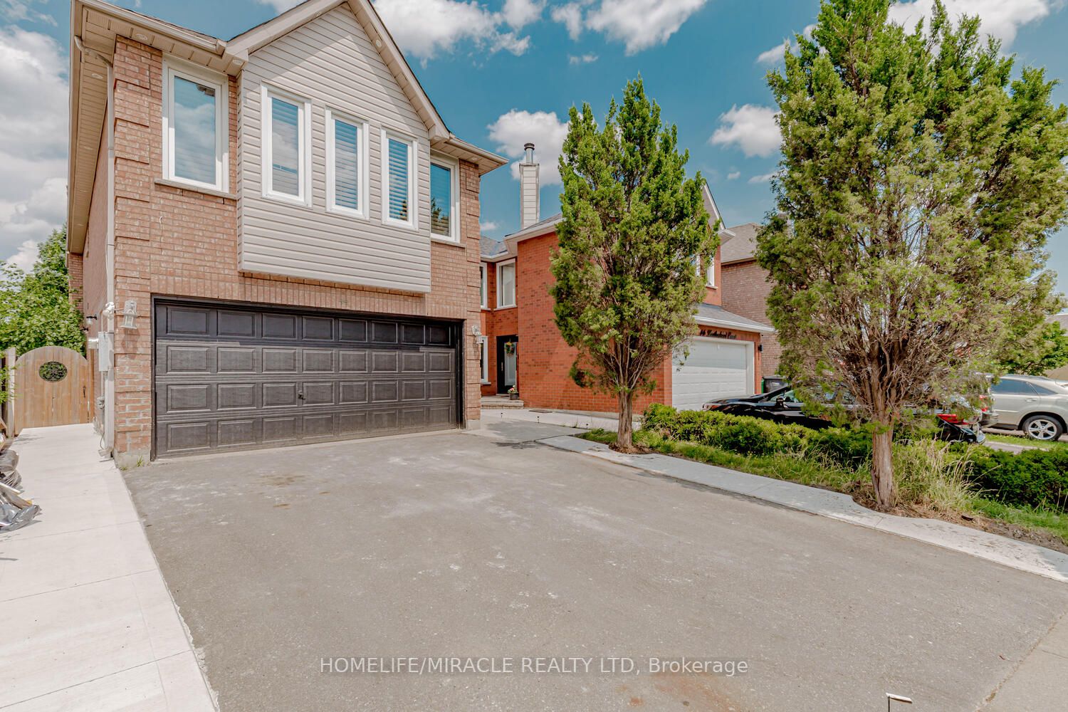 44 Leatherhead Court, #Upper