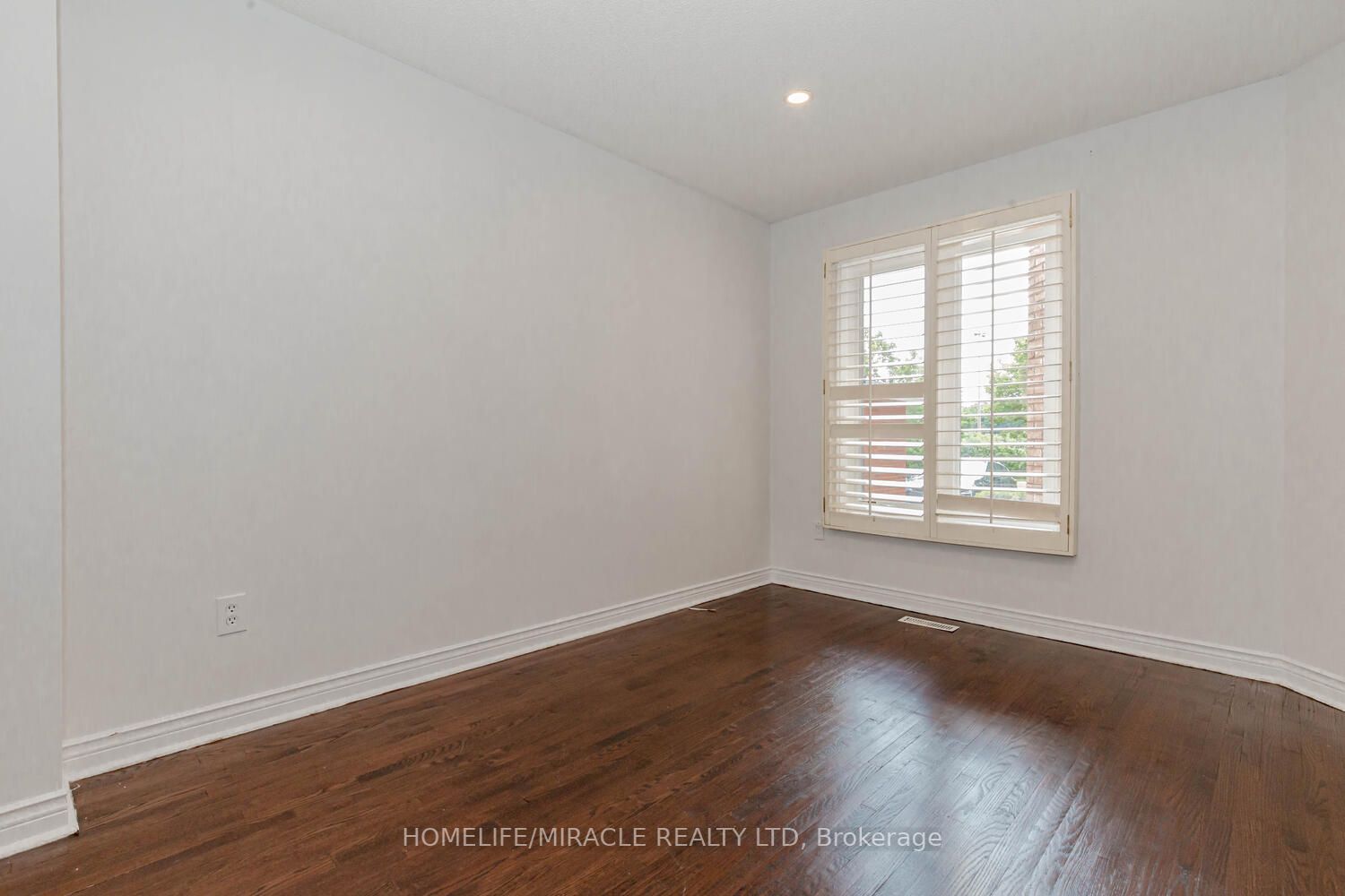 44 Leatherhead Court, #Upper