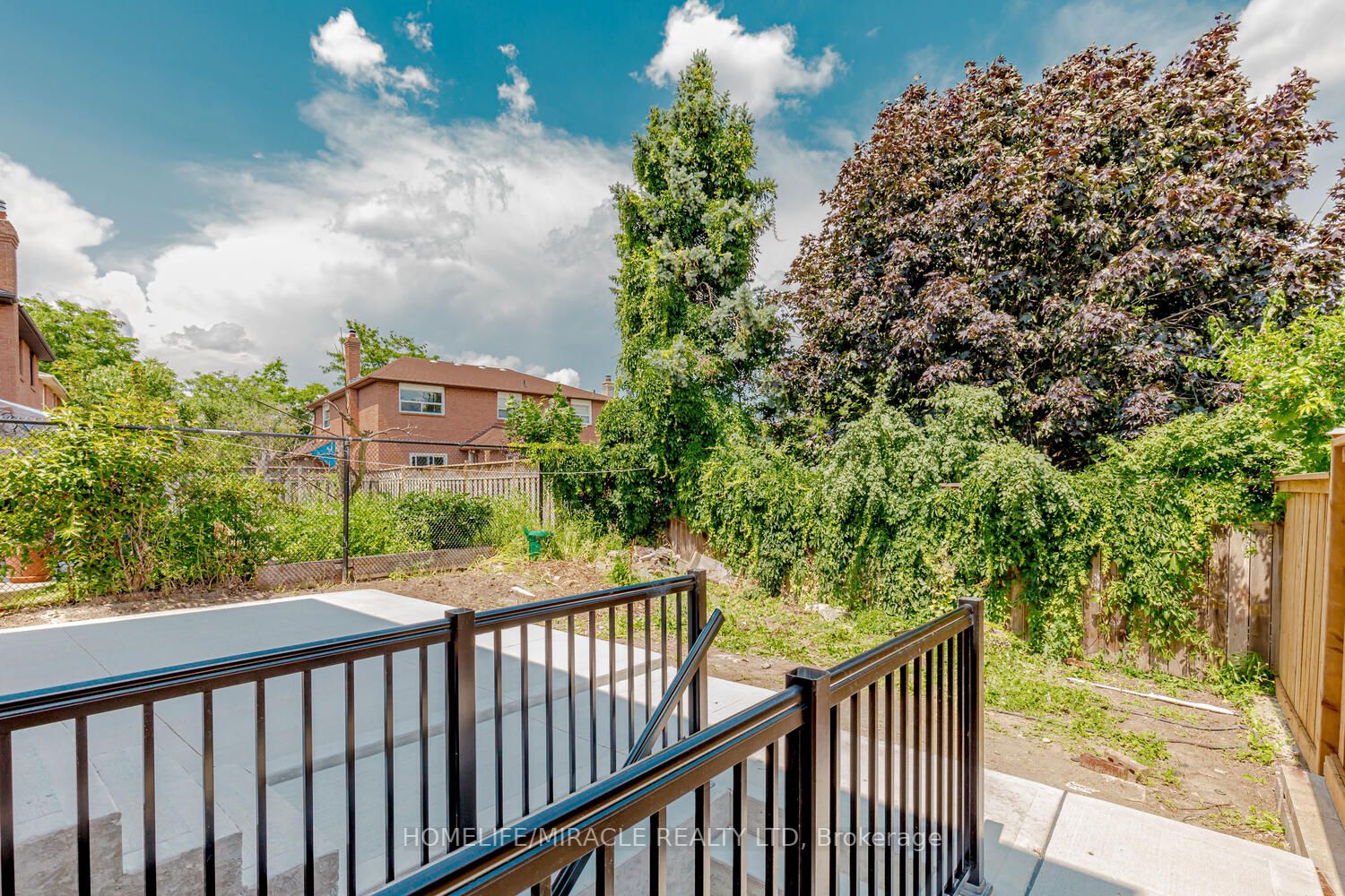44 Leatherhead Court, #Upper