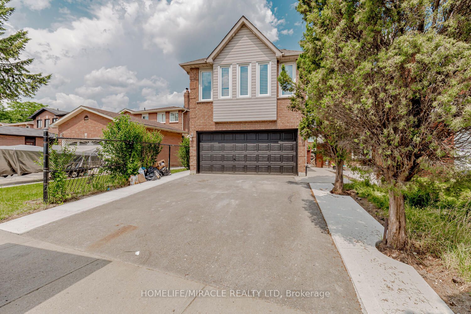 44 Leatherhead Court, #Upper