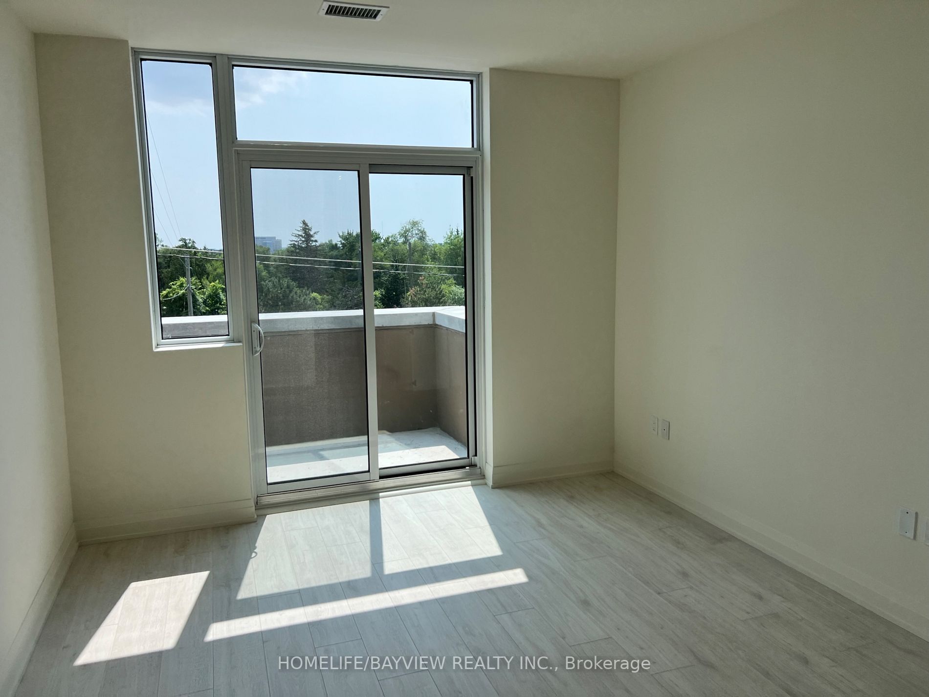 509 Dundas St W, #201