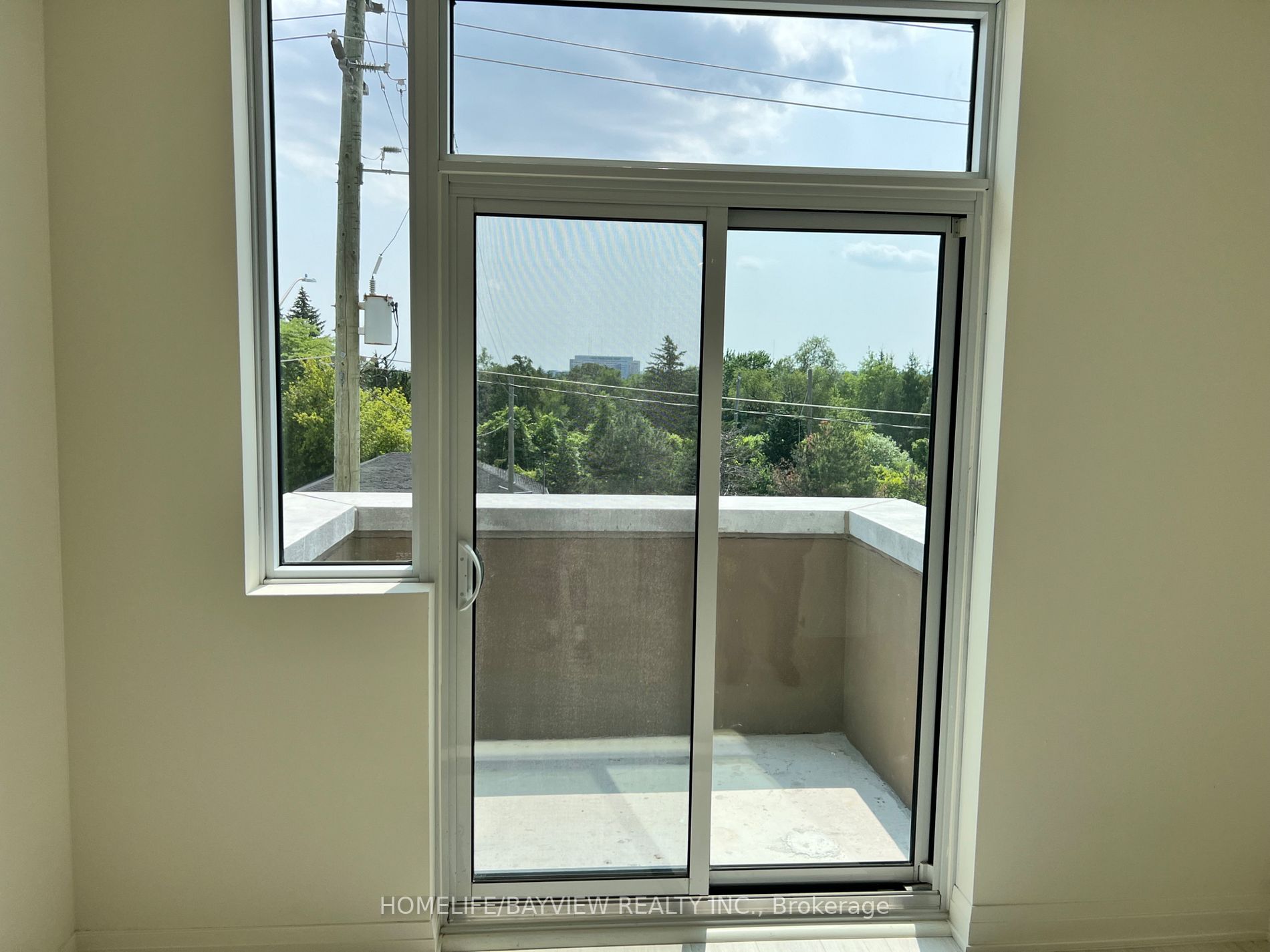 509 Dundas St W, #201