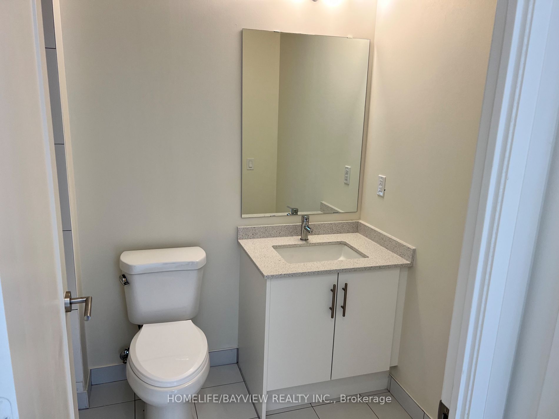 509 Dundas St W, #201