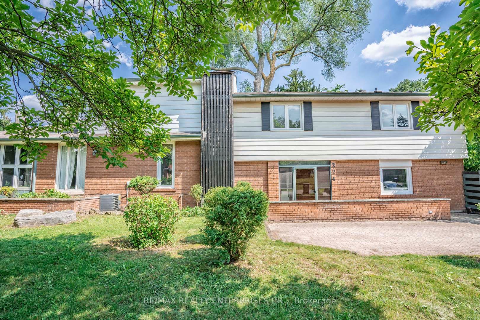 224 Pinetree Way