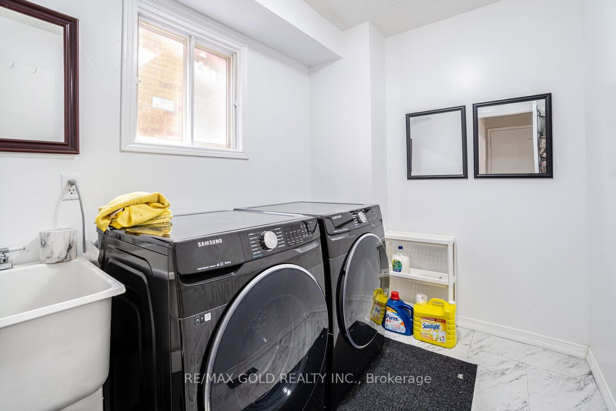 229 Vodden Street W