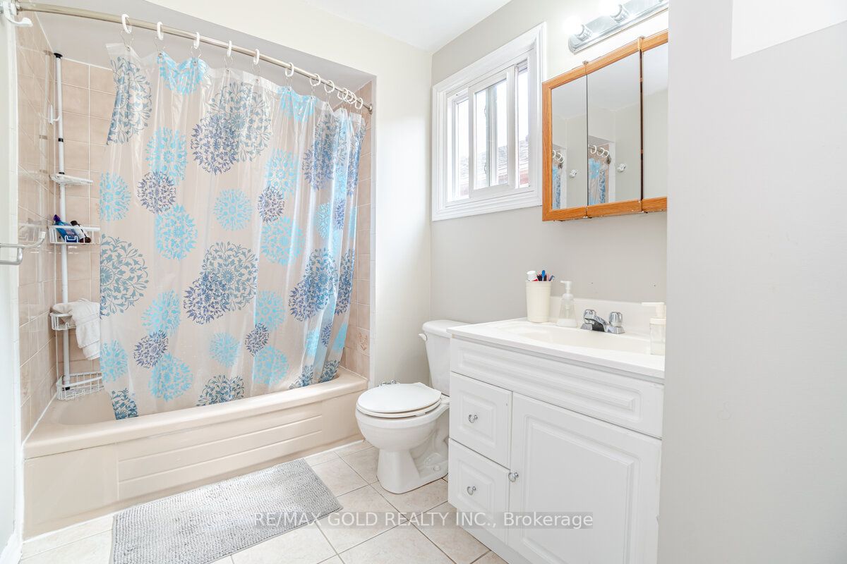 229 Vodden Street W