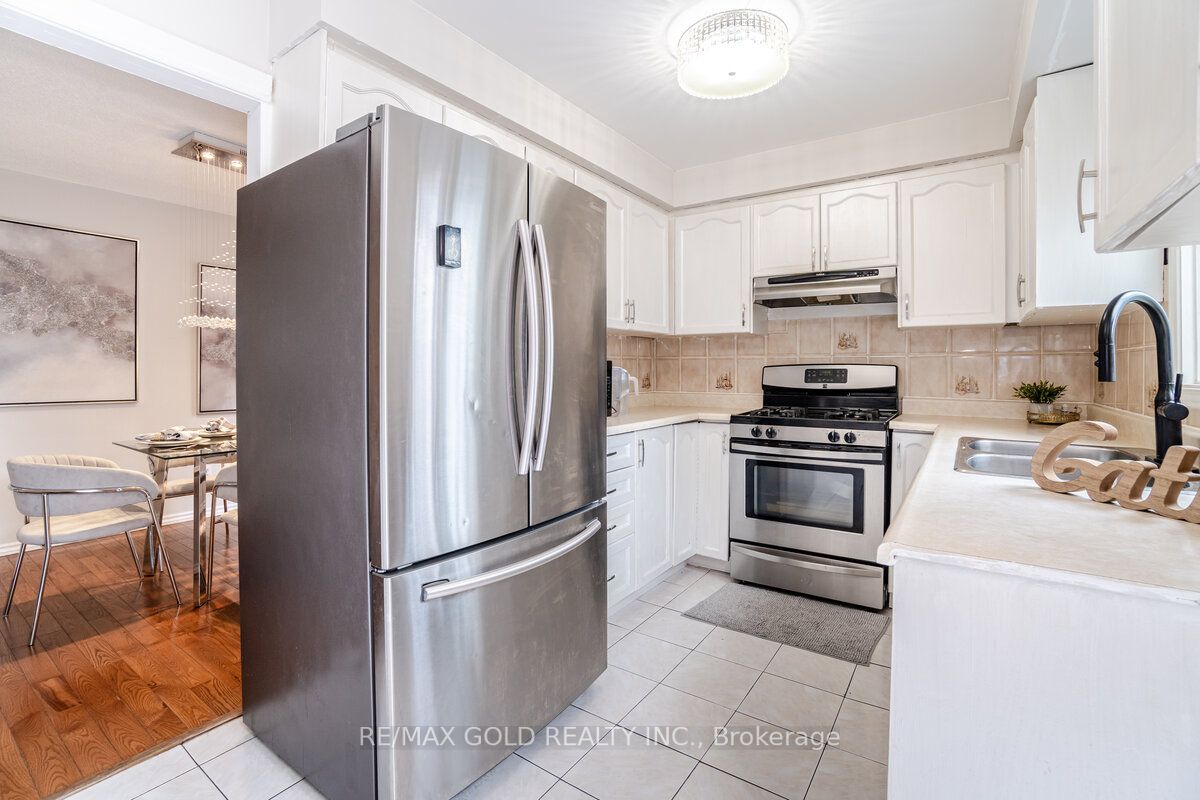 229 Vodden Street W