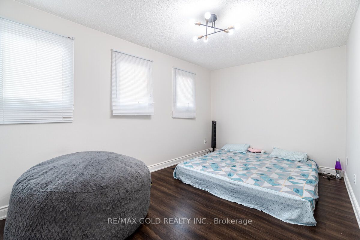 229 Vodden Street W