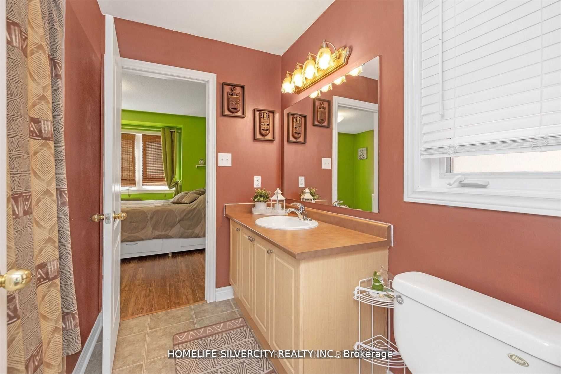 16 Gamson Cres