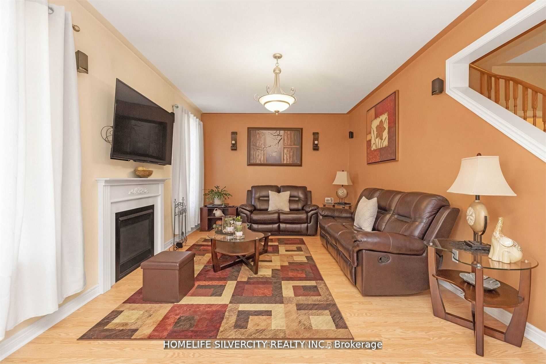 16 Gamson Cres