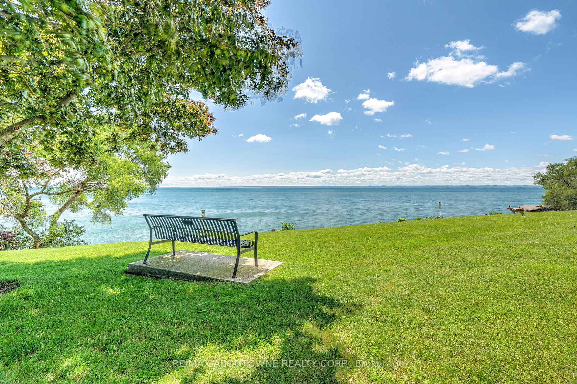 5250 Lakeshore Rd, #2001