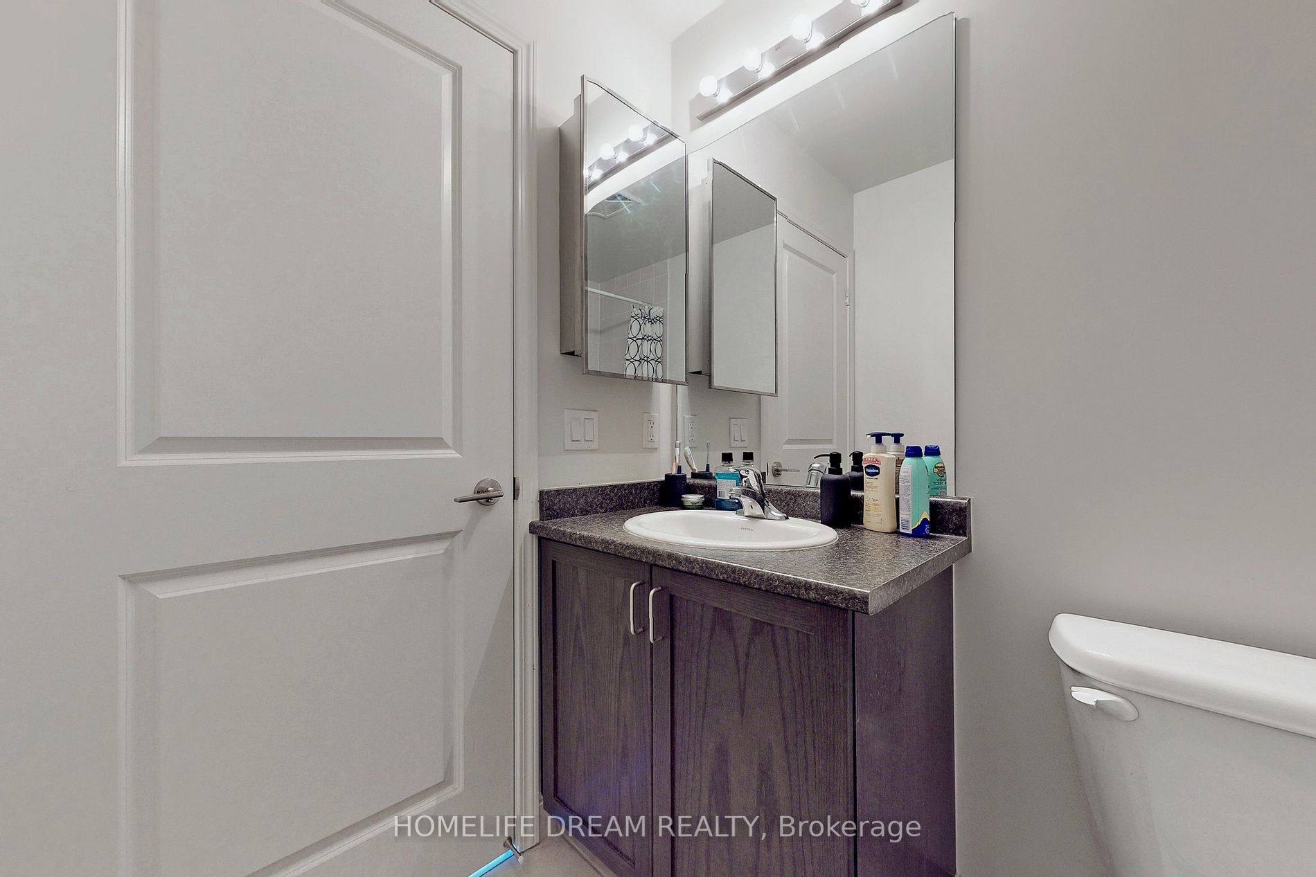 349 Rathburn Rd W, #1519