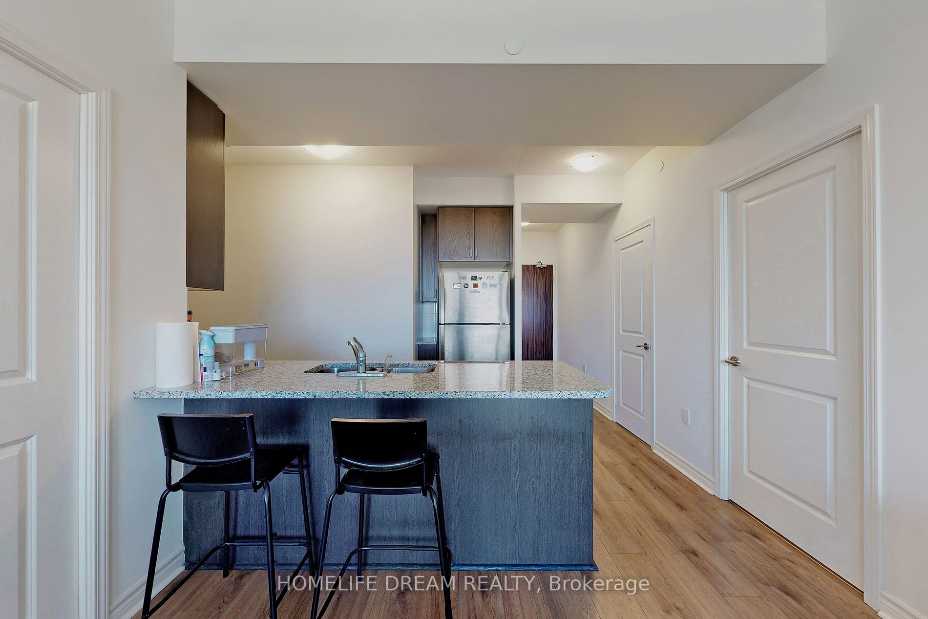 349 Rathburn Rd W, #1519