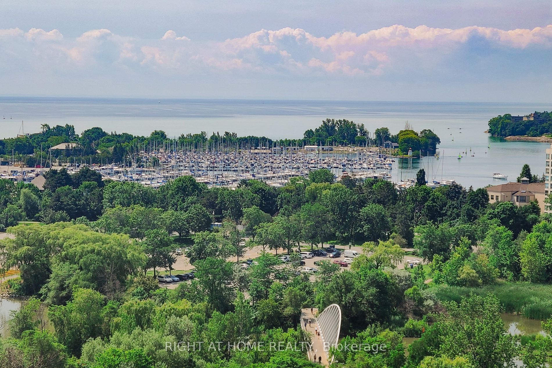 30 Shore Breeze Dr, #1318