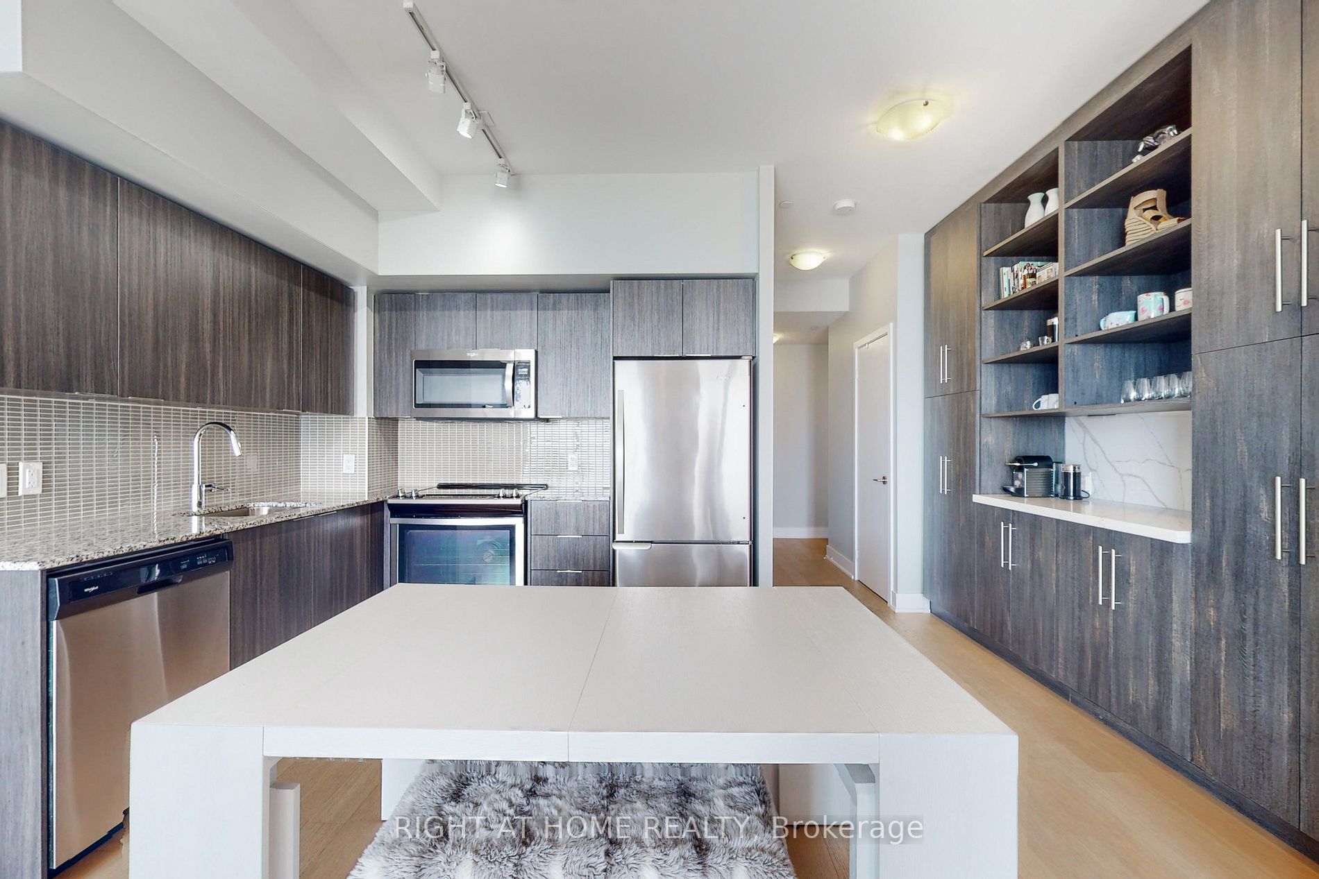 30 Shore Breeze Dr, #1318