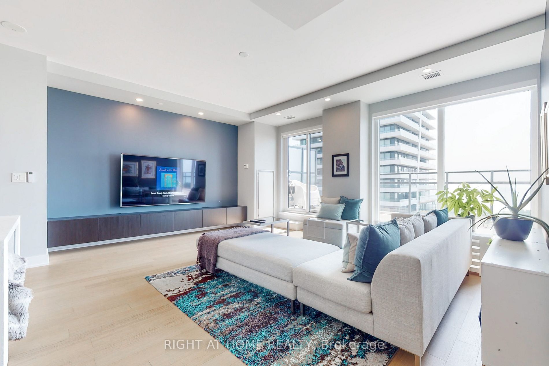 30 Shore Breeze Dr, #1318