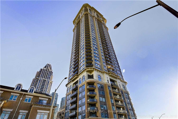 385 Prince Of Wales Dr, Mississauga