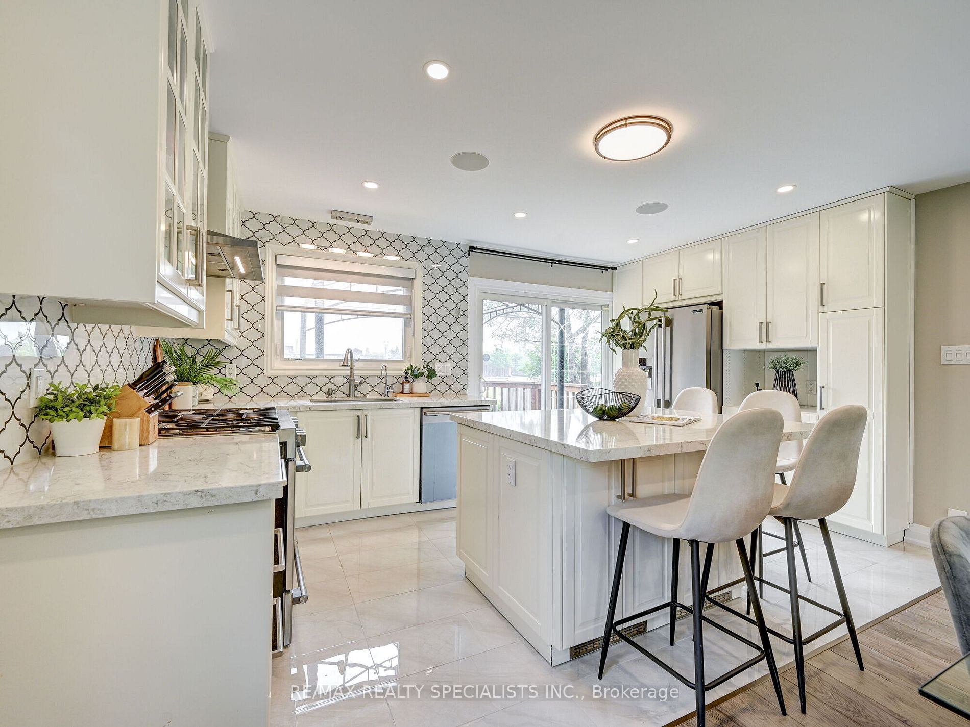 3 Lockton Crescent